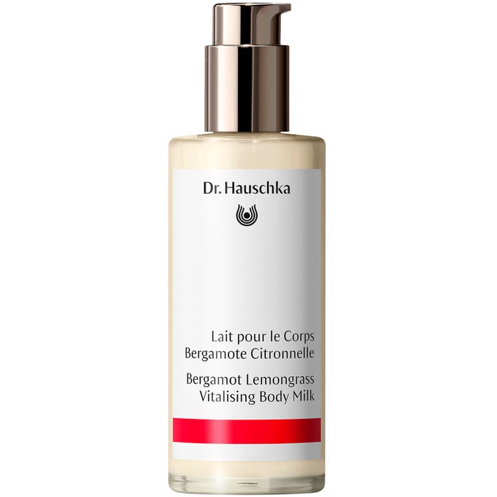 Dr. Hauschka Bergamot Lemongrass Vitalising Body Milk vitaliserende kroppsmelk i glassflaske med sølvfarget pumpe