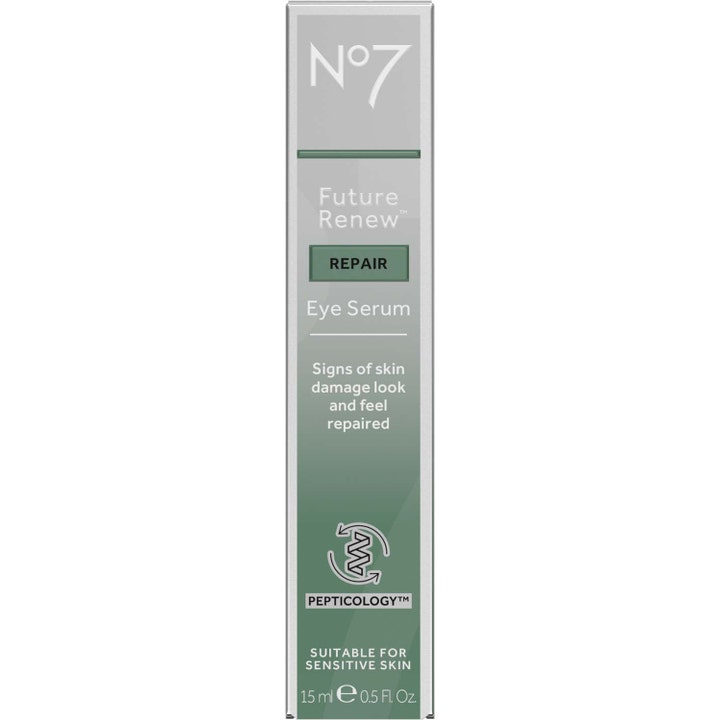 No7 Future Renew Repair Eye Serum 15 ml reparerende øyeserum i en sølvfarget eske med grønne detaljer