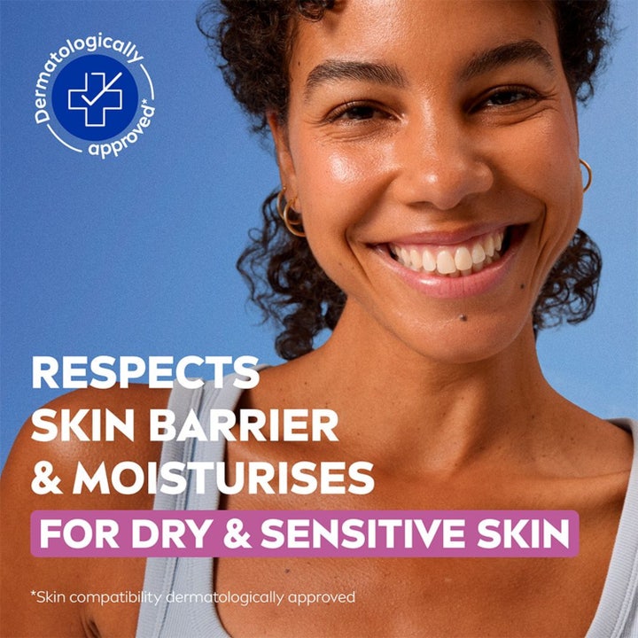 NIVEA Cleansing Cream Caring 150 ml ansiktsrens for tørr hud vist med smilende kvinne og tekst om hudbarriere.