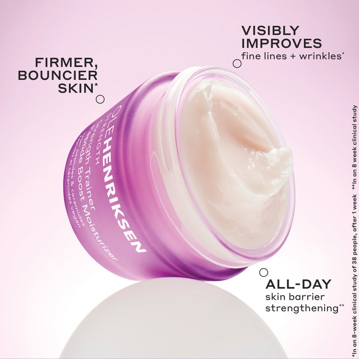 Ole Henriksen Strength Trainer Peptide Boost 50 ml ansiktskrem i lilla krukke med fyldig tekstur som styrker hudbarrieren