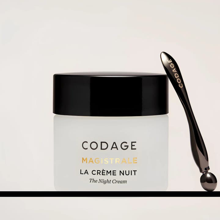 Codage Paris The Night Cream Magistrale 50 ml pleiende nattkrem i frostet glass med svart lokk og påføringsverktøy