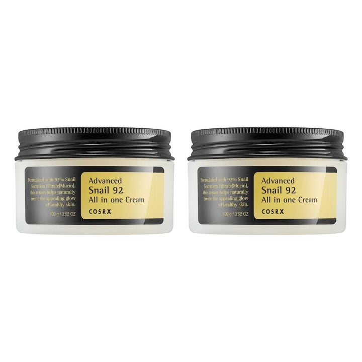 COSRX Advanced Snail 92 All in one Cream 100 g fuktighetskrem med snegleslim som gir glød i to hvite krukker med sorte lokk