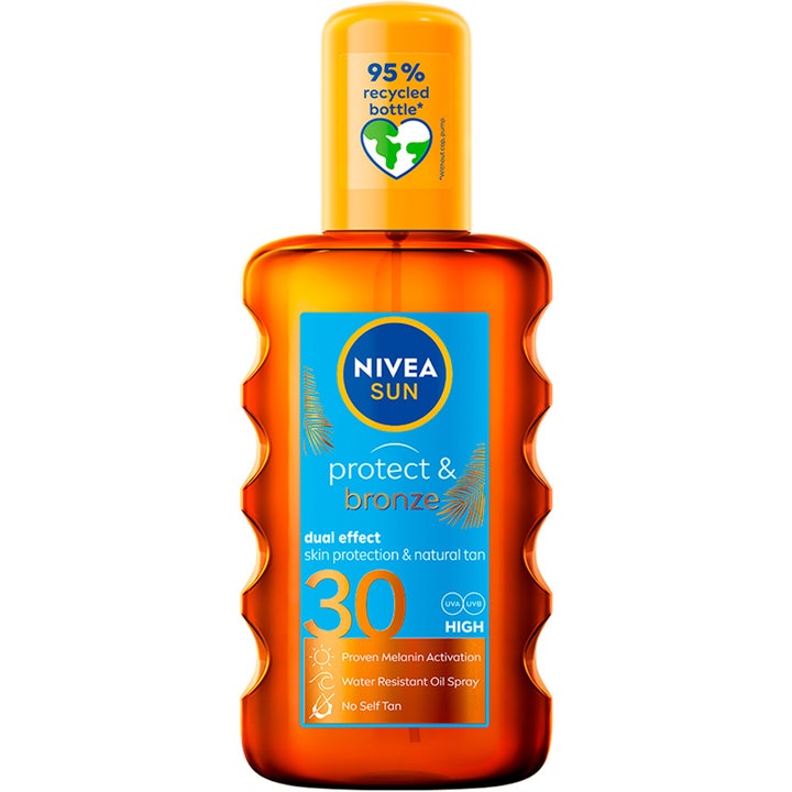 NIVEA Sun Protect & Bronze 200 ml sololje SPF30 i brun sprayflaske som gir naturlig brunfarge.