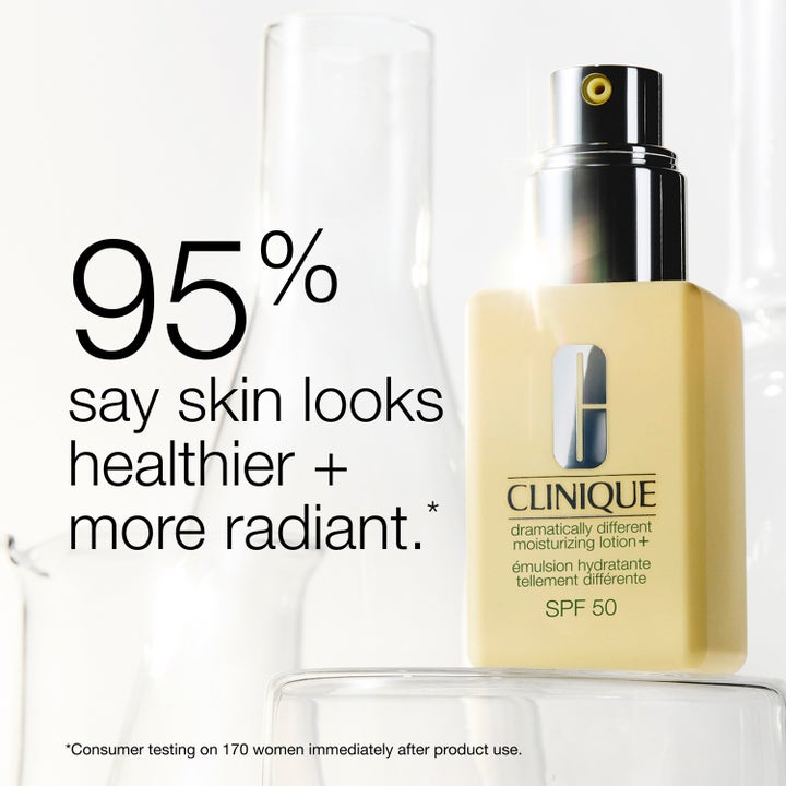 Clinique Dramatically Different SPF 50 50 ml dagkrem i gul pumpeflaske gir sunnere hud med mer glød