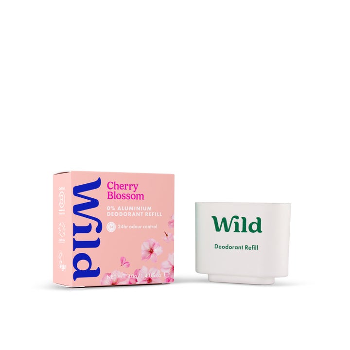 Wild Cherry Blossom Deodorant Refill 40g aluminiumsfri deodorant i hvit patron og rosa eske med kirsebærblomster.