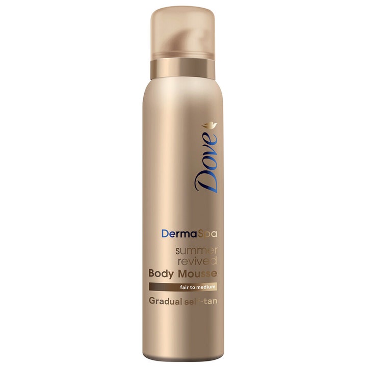 Dove DermaSpa Summer Revived Body Mousse 150ml selvbruning gir naturlig glød i en gyllen flaske med sprayhette.