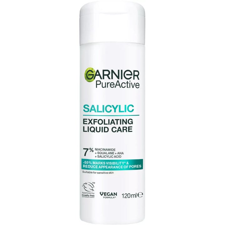 Garnier PureActive Salicylic Liquid Care 120ml eksfolierende ansiktspleie i hvit flaske som minsker synlige porer.