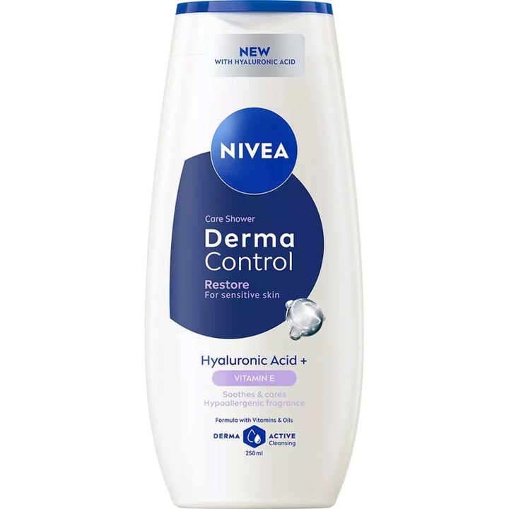 Nivea Derma Control Care Shower 250 ml beroligende dusjsåpe med hyaluronsyre i hvit plastflaske med blått motiv