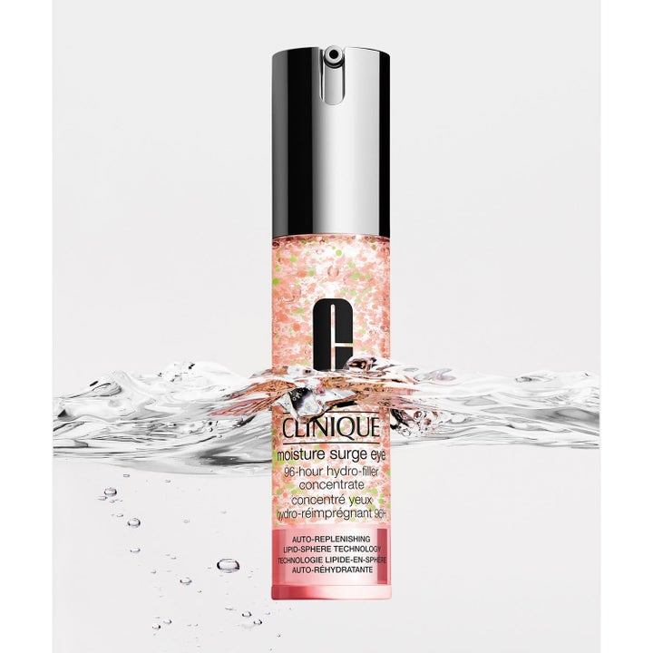 Clinique Total Eye Care 30 ml fuktighetsgivende øyekrem i rosa gelékonsistens med perler i en frisk vannsprut.