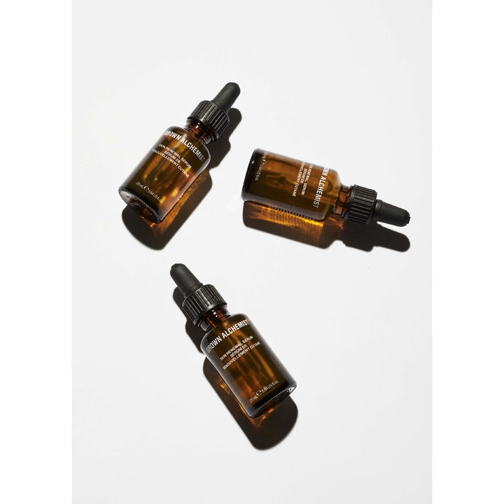 Grown Alchemist Skin Renewal Serum 25 ml fornyende ansiktsserum i tre ravfargede glassflasker med pipetter