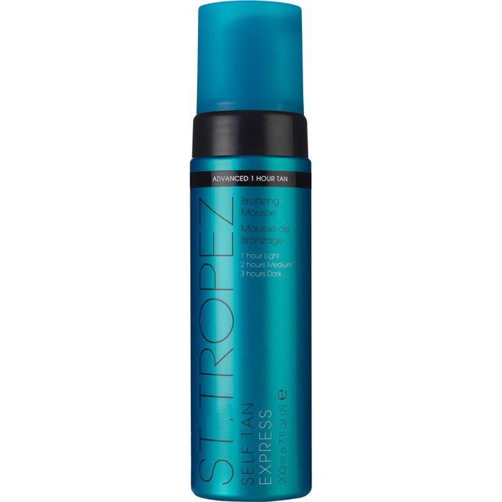 St. Tropez Self Tan Express Bronzing Mousse 200 ml selvbruning gir rask glød i en blå metallisk flaske med blått lokk