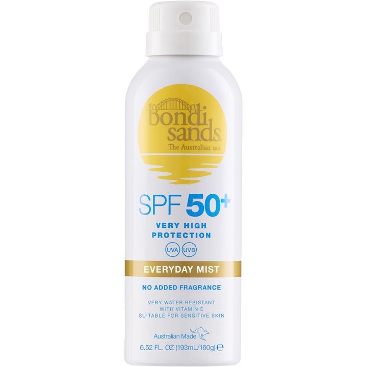 Bondi Sands Everyday Mist 193ml SPF 50+ solkrem som beskytter huden i en hvit sprayflaske med gul logo