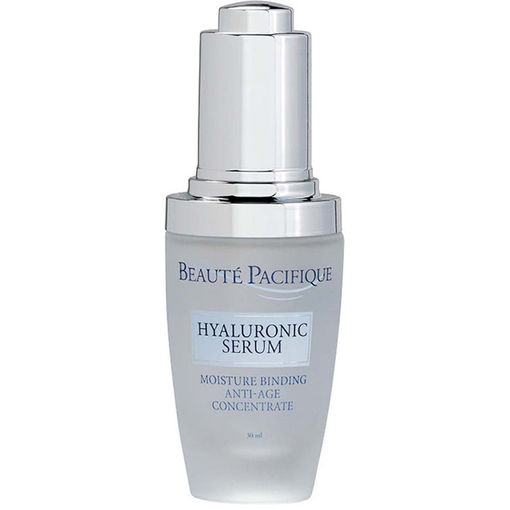 Beauté Pacifique Hyaluronic Serum 30 ml fuktighetsgivende anti-age serum i frostet glassflaske med sølvfarget dråpeteller