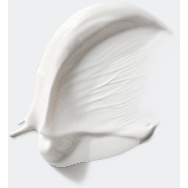 Clinique UV Solutions Hydrating Sunscreen 40 ml fuktighetsgivende solkrem med en hvit og fyldig kremet tekstur