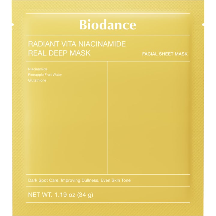 Biodance Radiant Vita Niacinamide Real Deep Mask 34 g ansiktsmaske som gir glød i gul pose med hvit tekst