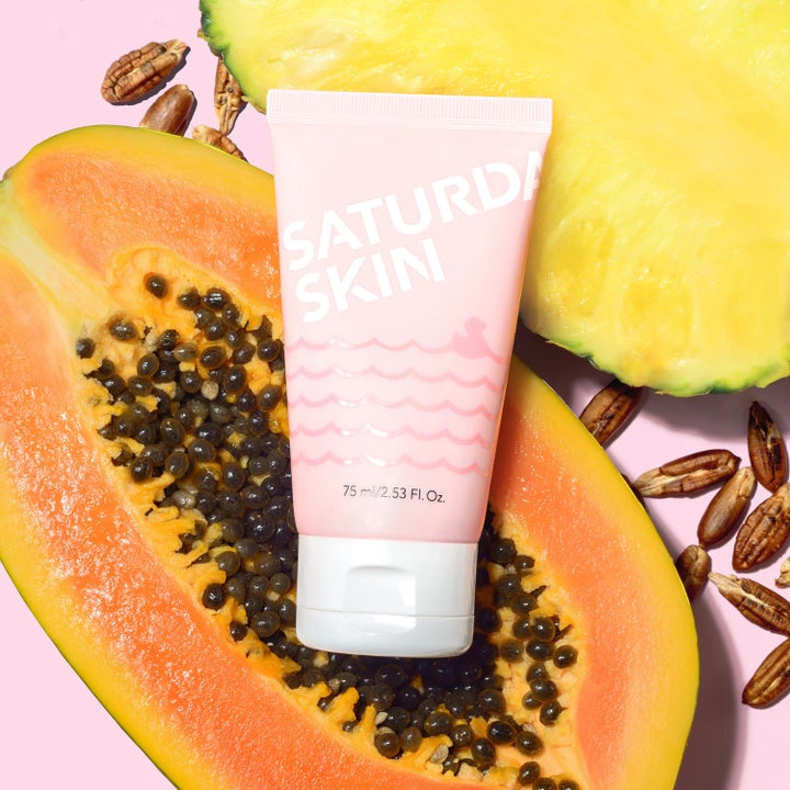 Saturday Skin Rub-a-Dub Refining Peel Gel 75 ml peelinggel som gir glød på rosa tube med papaya og ananas