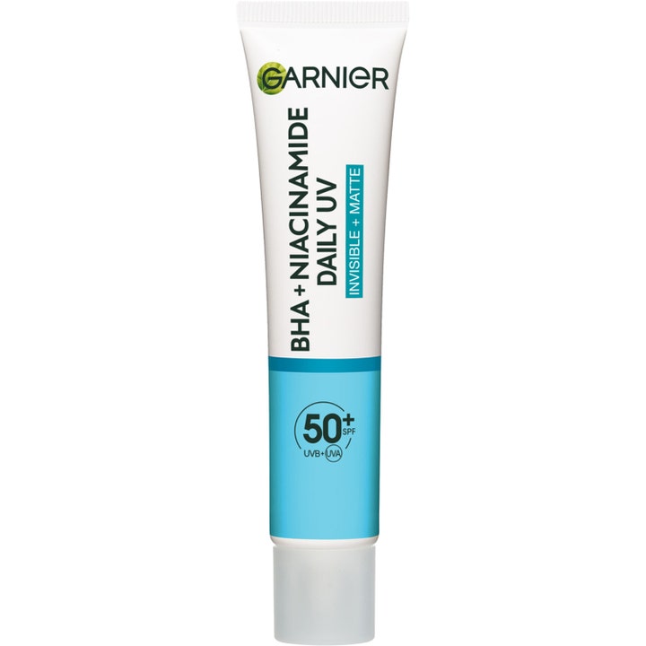 Garnier BHA + Niacinamide Daily UV 40ml mattende solkrem SPF 50+ i hvit og blå tube som gir usynlig finish.