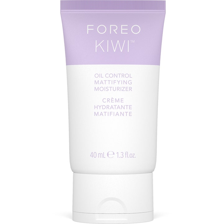 Foreo Kiwi Oil Control Mattifying Moisturizer 40 ml mattende ansiktskrem i hvit tube med lilla detaljer og hvitt lokk.