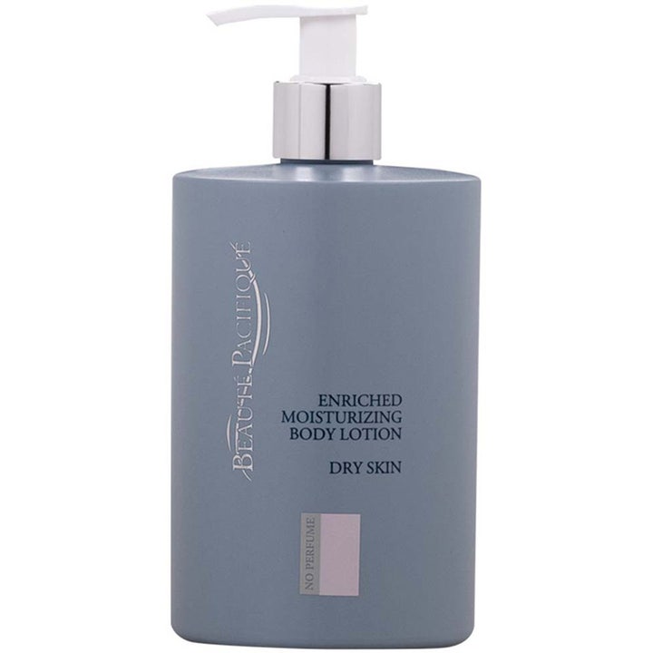 Beauté Pacifique Enriched Moisturizing Body Lotion fuktighetsgivende kroppskrem i grå pumpeflaske med sølvdetaljer.