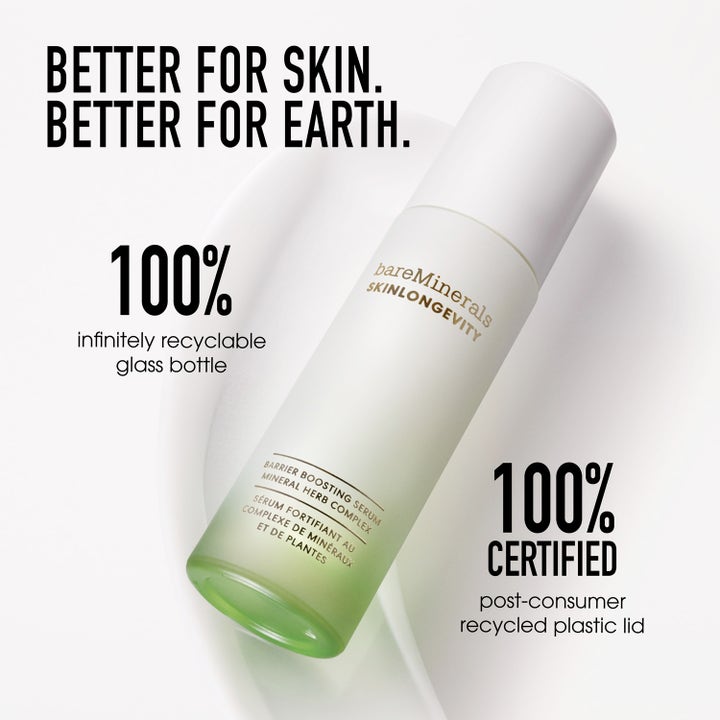 bareMinerals Skinlongevity Barrier Boosting Serum 50 ml styrkende serum i resirkulerbar glassflaske på hvit tekstur