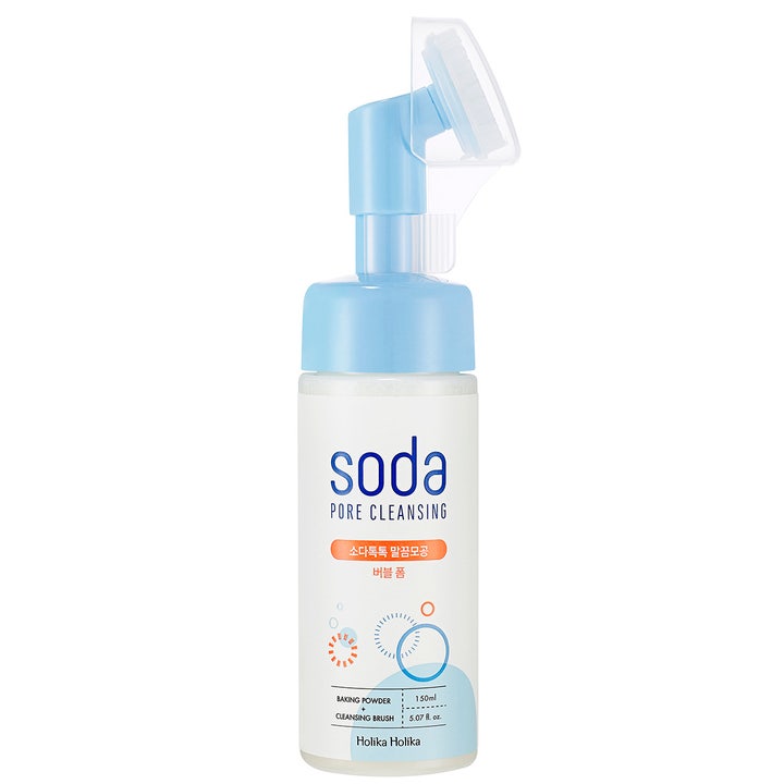 Holika Holika Soda Pore Cleansing 150ml renseskum for rene porer i hvit flaske med lyseblå pumpe og integrert silikonbørste