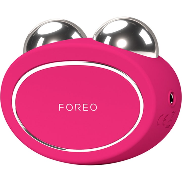 FOREO BEAR 2 Fuchsia 1 stk oppstrammende mikrostrømapparat i fuksia silikon med to sølvfargede metallkuler